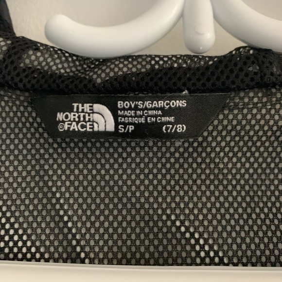 Boys North Face spring Jacket, preowned - Picture 4 of 5